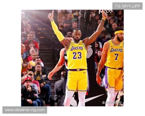 詹姆斯带领湖人迎战勇士 关键战役决定季后赛席位 詹姆斯带领湖人迎战勇士 关键战役决定季后赛席位