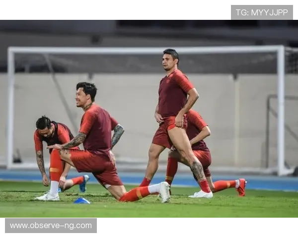 中国足球队备战国际友谊赛新动态,主力球员伤情恢复情况引关注 中国足球队备战国际友谊赛新动态,主力球员伤情恢复情况引关注