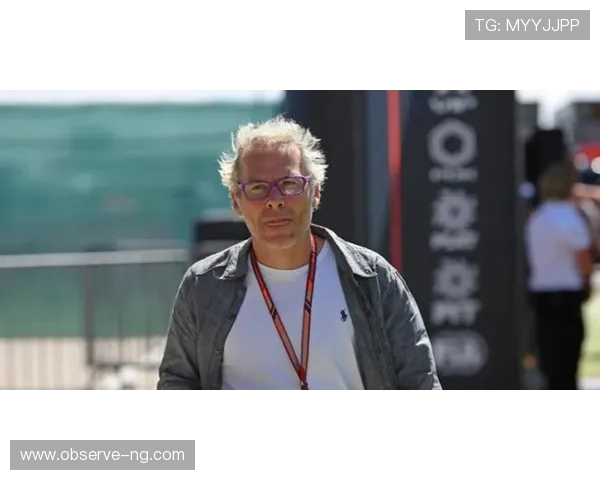 F1赛季最新动态分析：车队策略调整与车手表现对比揭秘