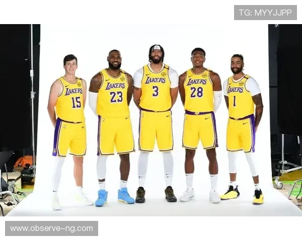 湖人重组阵容迎挑战，詹姆斯领衔新赛季目标夺冠